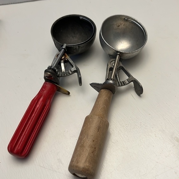 Vintage Ice Cream Scoops One Wood Handle One Peerless - Picture 4 of 7